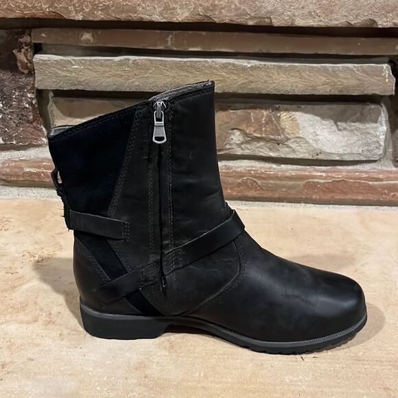 Teva Da Vina Black Waterproof Leather Bootie - Picture 6 of 9